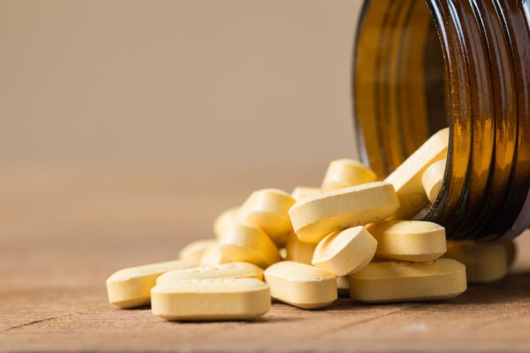 carence vitamine b12 causes